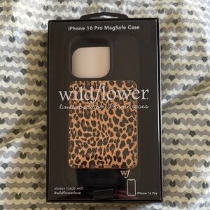 Wildflowers Leopard Print iPhone 16 Pro Case